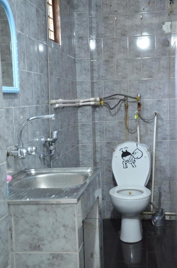 Hostel California باتومي المظهر الخارجي الصورة