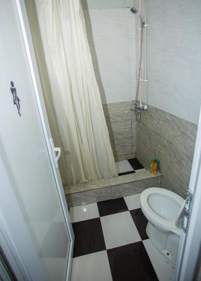 Hostel California باتومي المظهر الخارجي الصورة