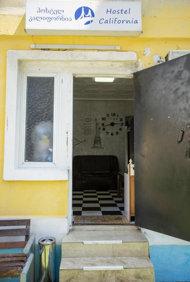 Hostel California باتومي المظهر الخارجي الصورة